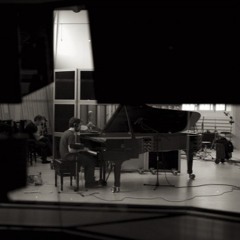 Solo piano, live at the Bimhuis - Improvisation/Flying Foxes