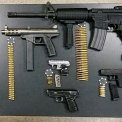 Vi CAPONE-Playboy or Playdead