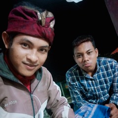 Widi Widiana feat. Sri Diana - Astungkara Sami Bagia.mp3