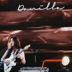 Terpaut oleh Waktu by Danilla Riyadi (Cover)