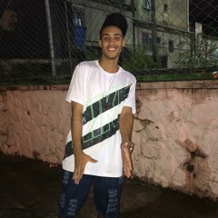 COM A GLOCK CAMUFLADA (( GD CANELINHA )) MC JAJAU