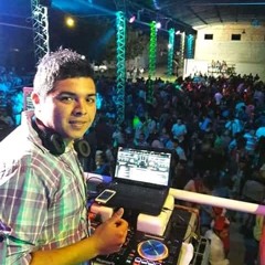 FIESTA EN VIVO TROPICALES 90 Y 80 #DJGONZALOMIX #ANIMA LUCHIN HERRERA #SONIDO ECOS-3863435529) (creado con Spreaker)