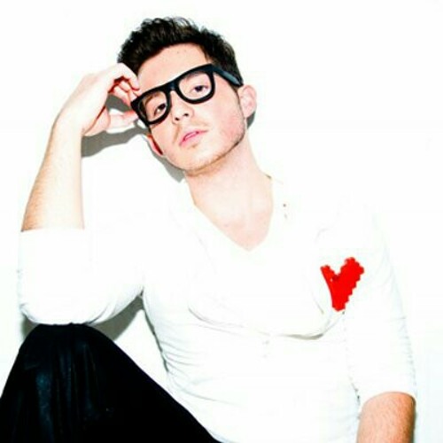 Simon Curtis Graduate
