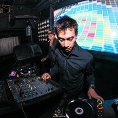 Alan Walker - Play For Me EDM