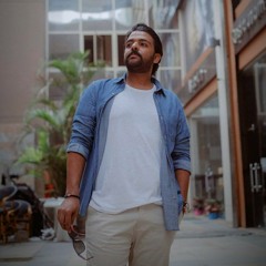 عمرو حسن [ بيعلق غلطاته ع الحب ] .