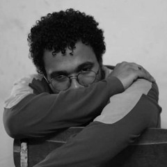 محدش يقوله بإني بشرب سجاير