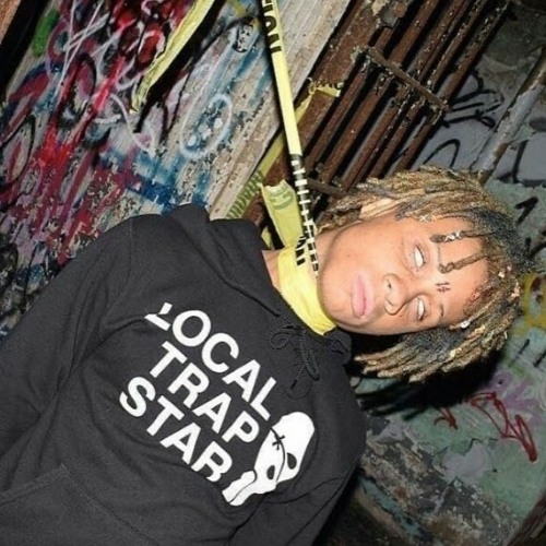 Next to me trippieredd only (UNRELEASED)!!