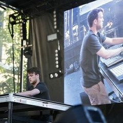 Tourist (18/11) :gb: