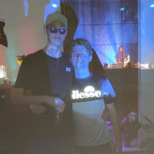 T3CHNØ