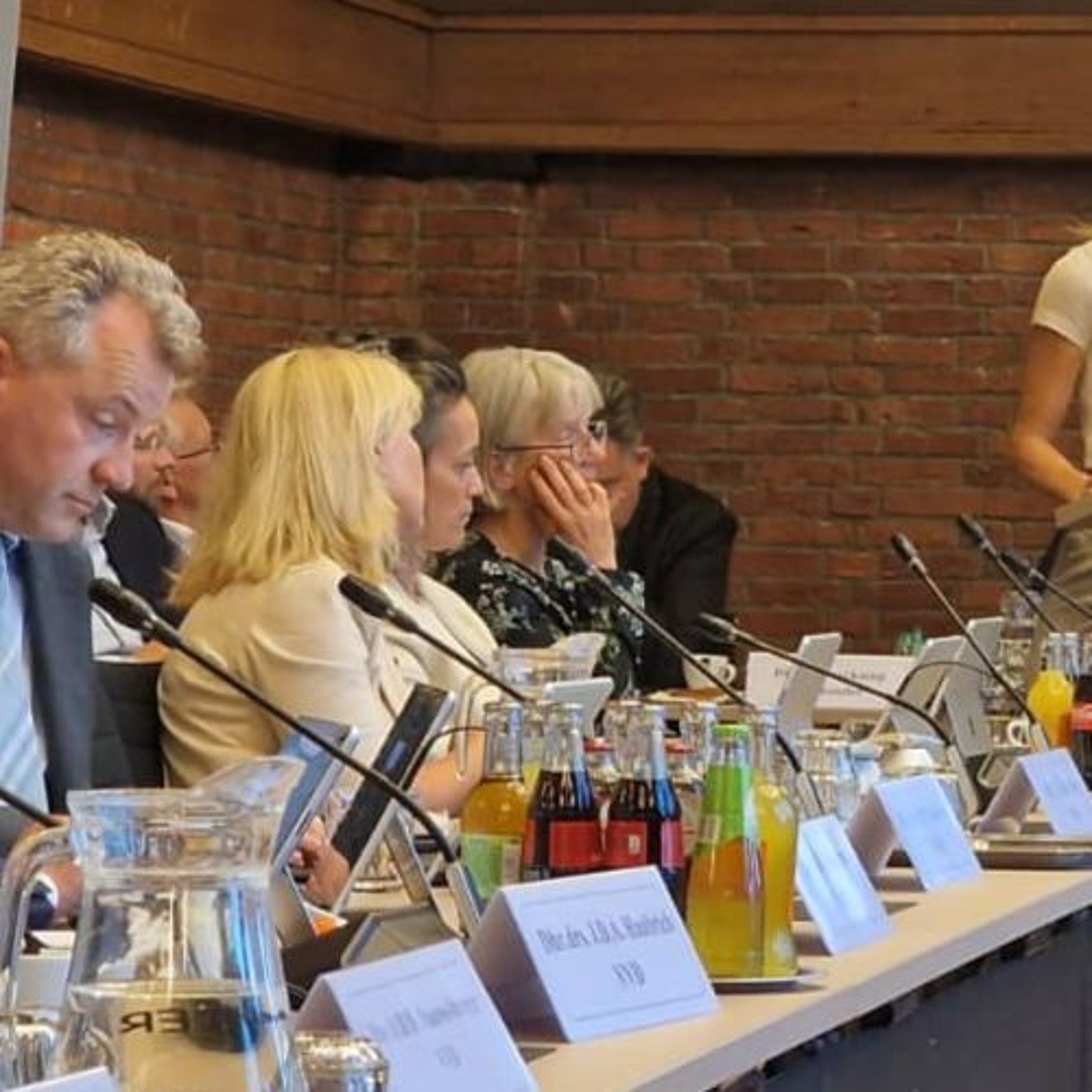 2026-06-04 Esther Mieremet van D66 Voorschoten over tegenstemmen Zilverfabriek episode artwork