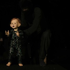 ANNETTE EN FORÊT // Baby Annette de Sandrine Veysset