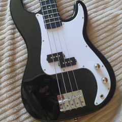 test bass guitar