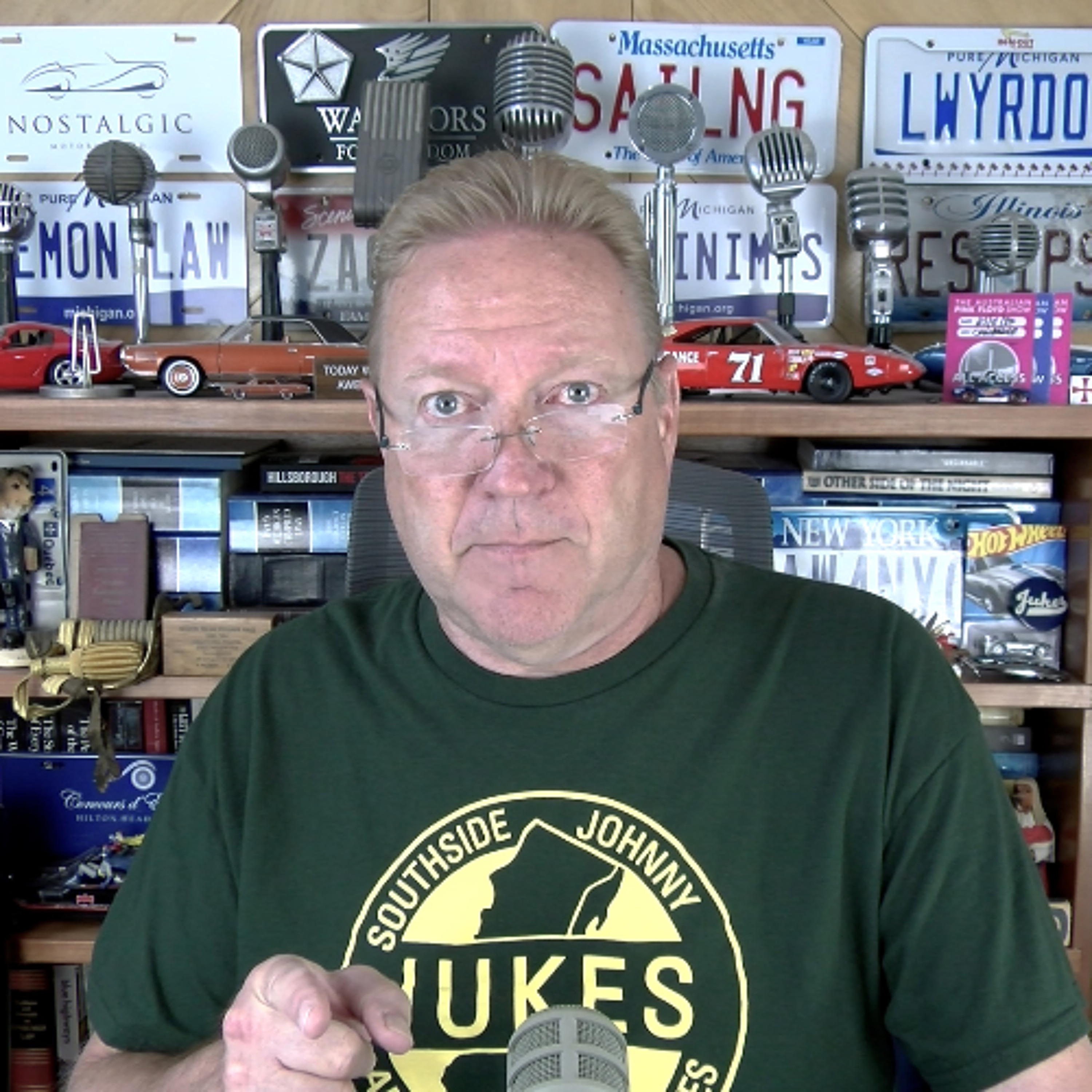 Student Wants Tuition Refund After Professor Used ChatGPT To Create Notes