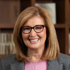 Mary Yocum Discusses Schluter Systems Message at TSP in Phoenix