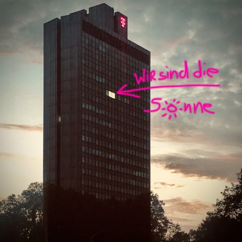 wir sind die Sonne - Space Night TV auf iiwii.cologne (it is what it is! Köln - Germany)