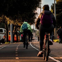 Comentario Literario Y Filosófico:Cuando viajas en bicicleta te conectas cuerpo y alma.