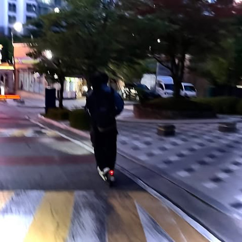 어설퍼서 웃음나오는 셋