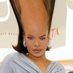 I FUCKING HATE RIHANNA AND HER STUPID OVVERATED MUSIC AND BIG STUPID UGLY FAT FUCKING FORHEAD