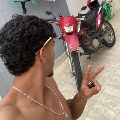 MT - AK 47 É O PORTE DO HOMEM vs MC PQD RODA O BAILE GAROTA €€ĐJ LB ĐO TREM BALĄ€€.mp3