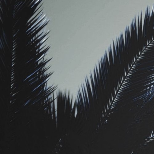 і скільки б років не пройшло, я все ще тут чекаю на тебе