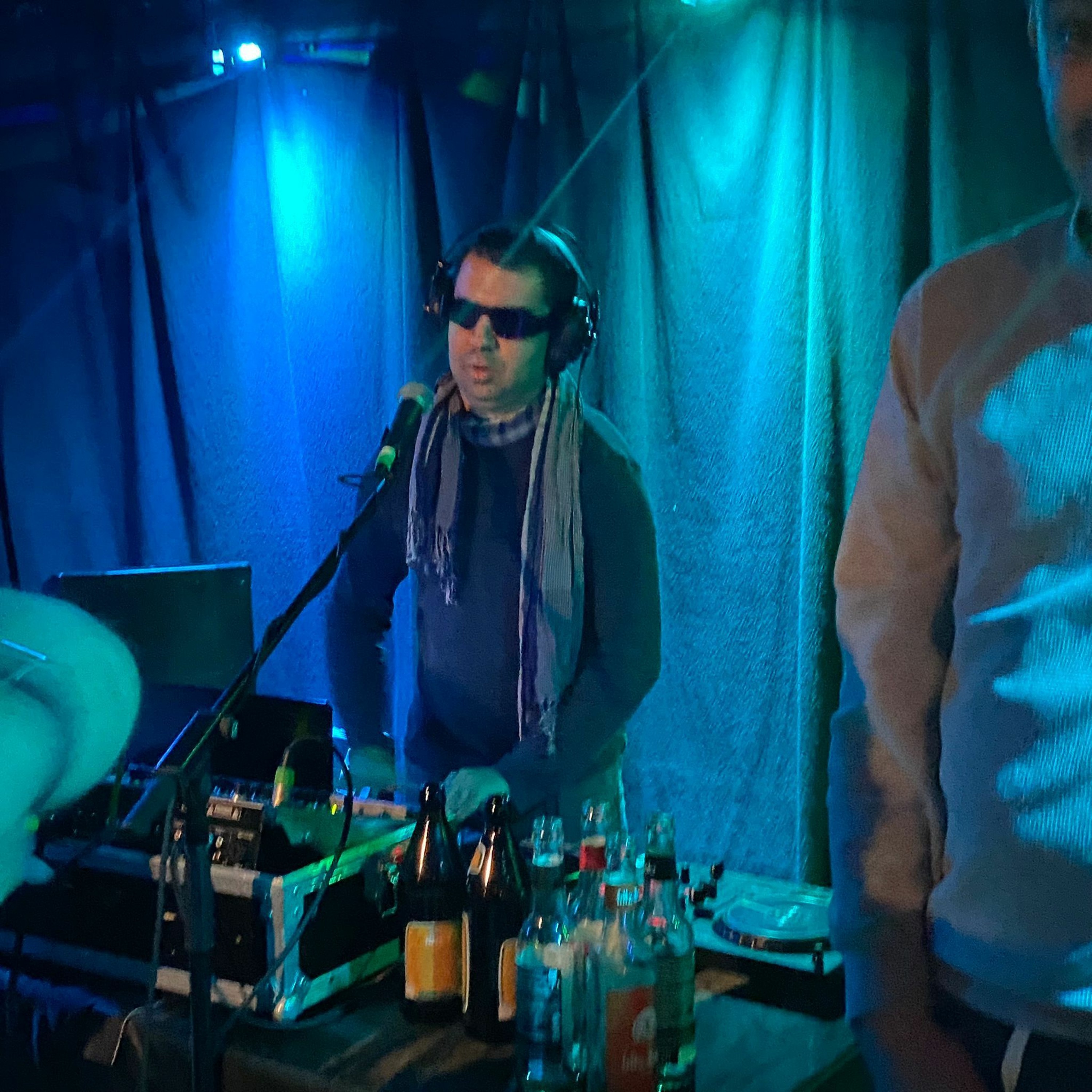 Blind Dance Radio: EDM radio show by DJ Artin