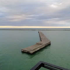 CLOSE MY BEDROOM LIGHTS