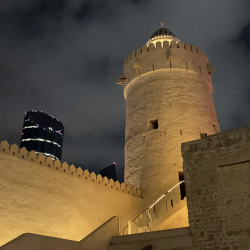 متكبر علينا