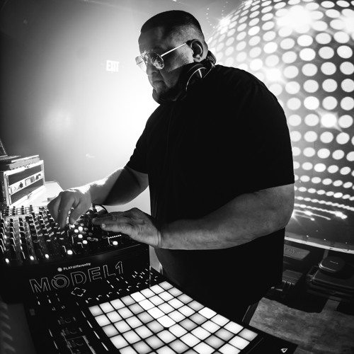 DJ CARLOS G - JANUARY 2025 - WLUM