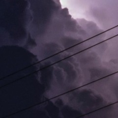 I pass the time waiting, and the rain doesn't bother me at all. [naviarhaiku337]