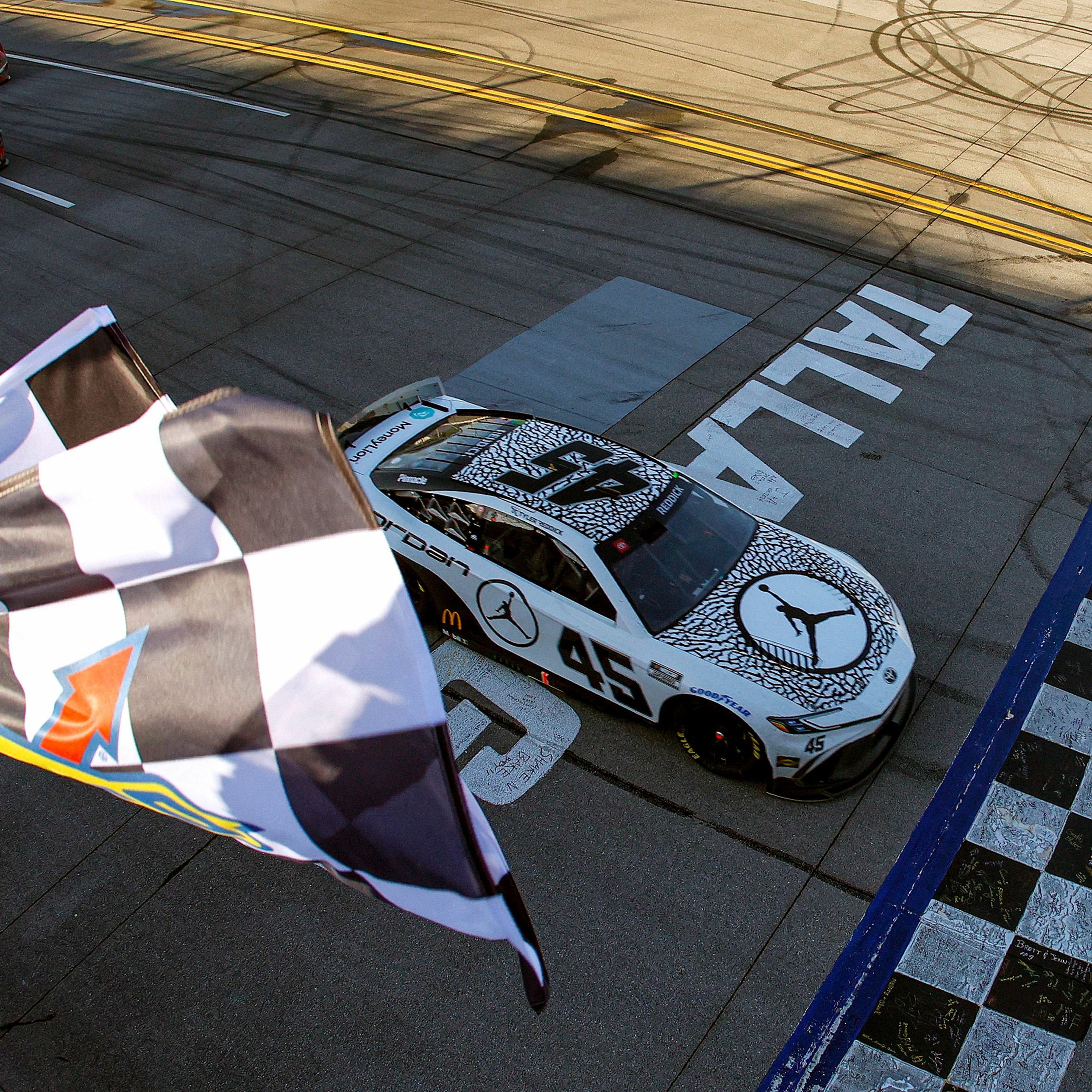 Tyler Reddick Talladega Winner 04/21/2024