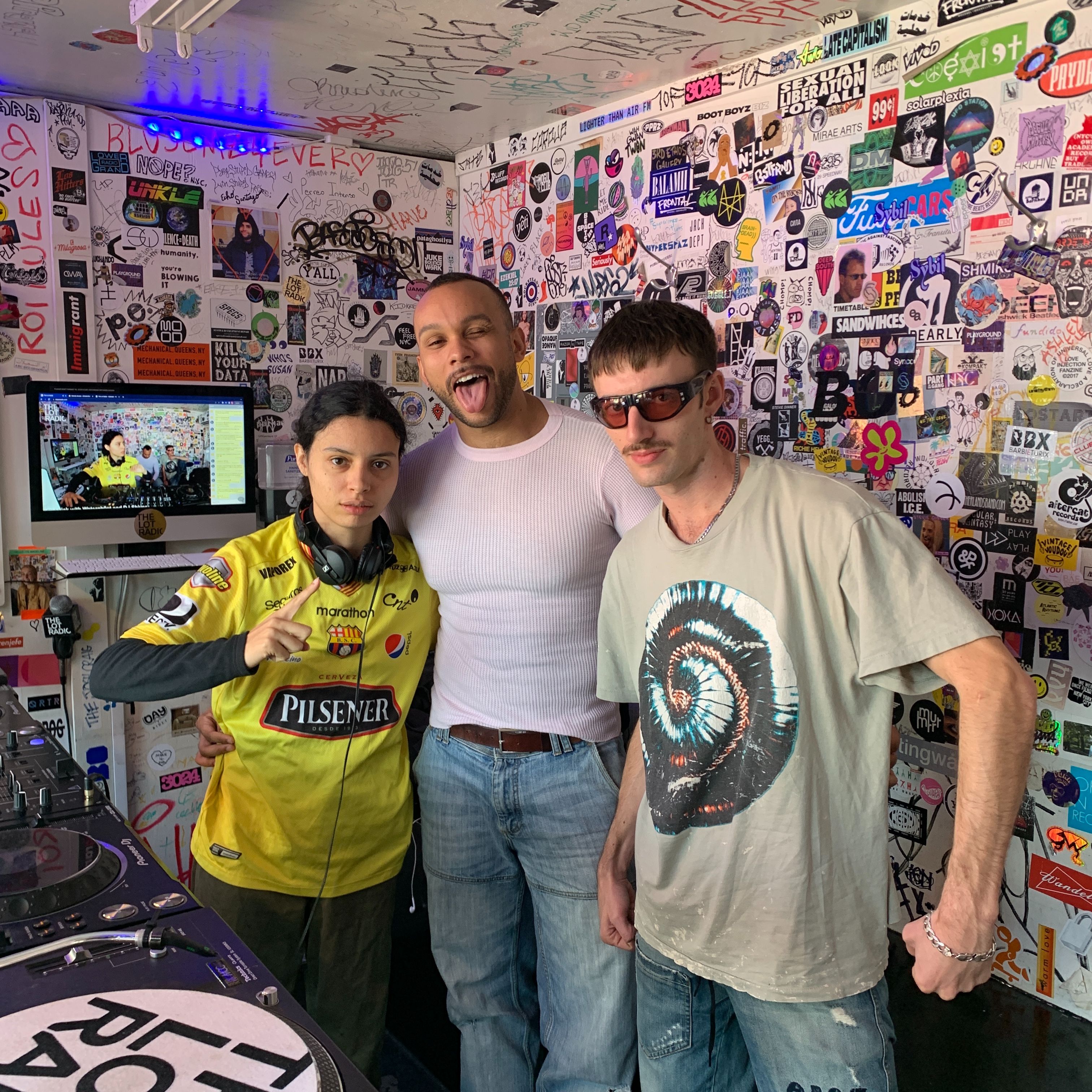 Girl Dick With Watergh0st And DJ Shiver @ The Lot Radio 2022 - 10 - 19