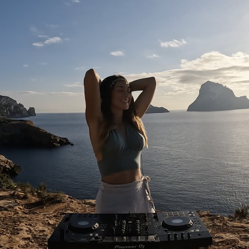 Sunset Deep House Mix I Chill Melodic House 2024 I Daniella Bjarnhof at Ibiza I Heal The Soul