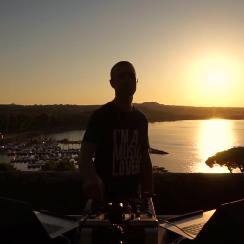 Milad Ash - Mementos of Seconds (Christian Monique Remix) @ Giuseppe Ottaviani - Sunset Selection