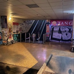 T2 - DANS LE FOND