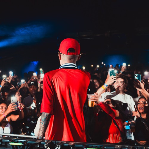 SENTA FAZENDO POSIÇÃO X NOIS VARETA ( DJ SALATIEL DJ JHOW BEATS )