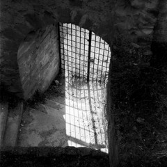 Même sans bouger, rester en partance / Albane Chaar