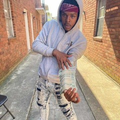 atbk3hree chase a bag