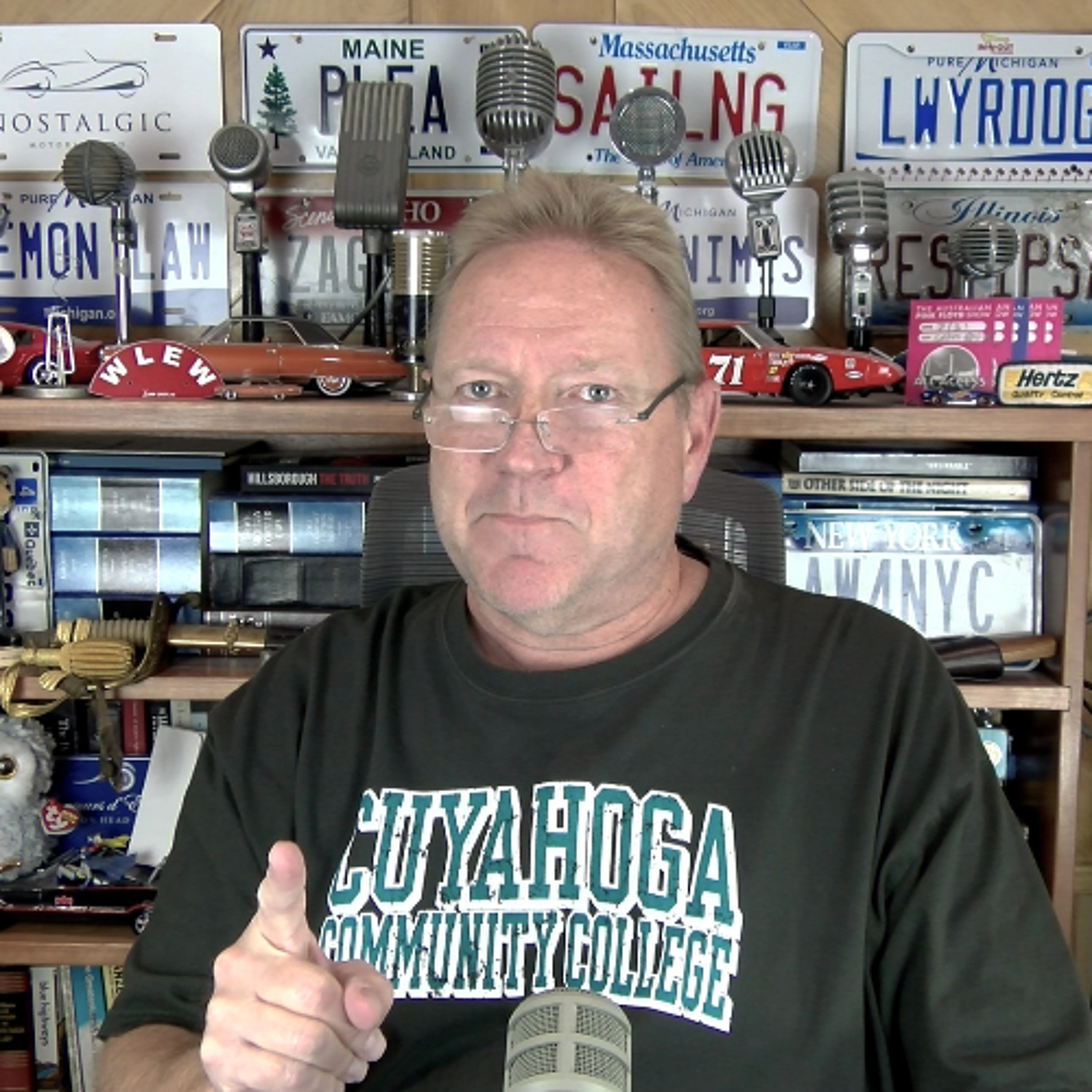 Could an Obnoxious Screen Ad on Your New Car Make it A Lemon?