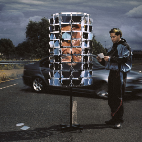 STUCK ON LOOP (feat. LEILAH)