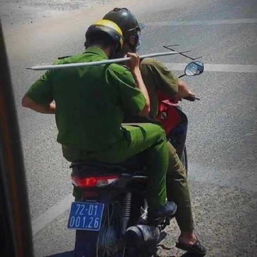 ngoi mot minh trong dem voi bao uoc mo tuoi tho