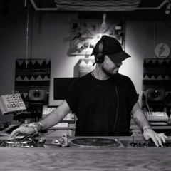 S01 E09 | P.F.D.A @ Sonic Junkie Recording Studio