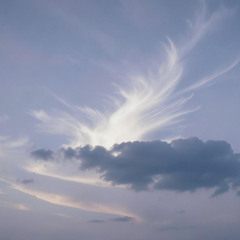 в облаках печаль