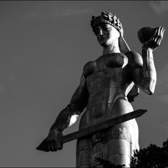 Cast On a Whim - [Groovy Hypnotic Techno]