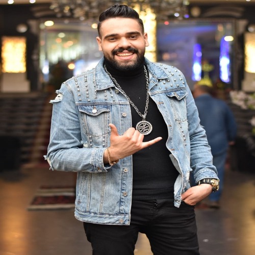يا ام خدود طعمها اناناس
