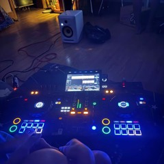 Gã Giang Hồ và Kẻ Phụ Hồ .mp3