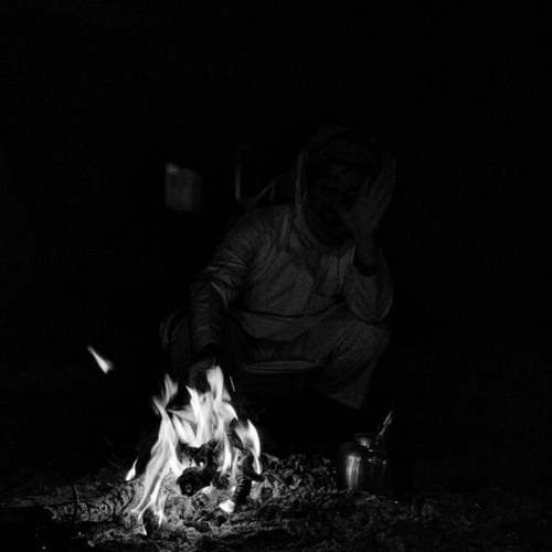 ‏لو التوجّاد قدمي فاد متوجّد قلت آه ثم آه واوجدي مية وجده -سعد بن جدلان