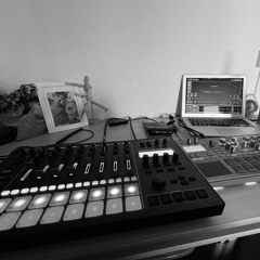 Kleine 165er Männertagsrunde Mc707 & Korg Electribe 2