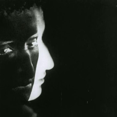 تظن انّـك على بُعدي بتقدر .. وأنتَ مو قادر