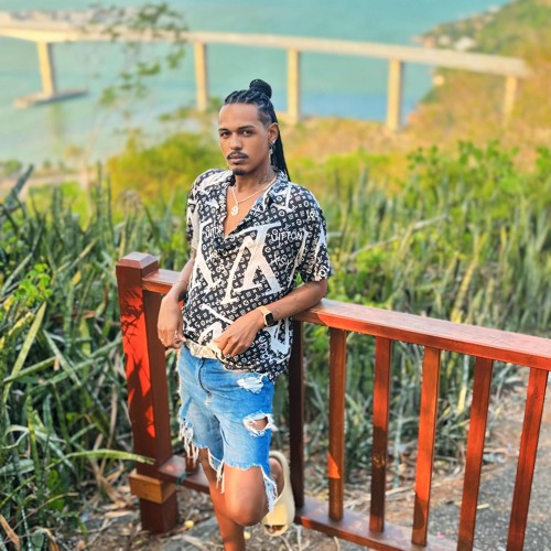Andrielly Souza - Brega Internacional： Umbrella.mp3