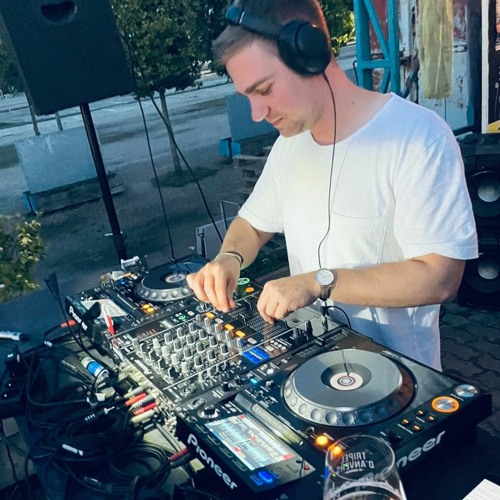 T.K.'s Retro House Classics (Part 8: Live @ Bar Oost)